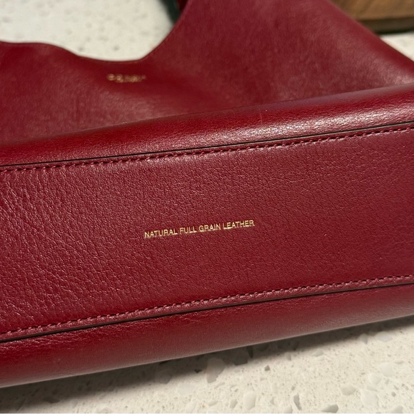 Burgundy Coach Brooklyn 28 - Picture 5 of 11